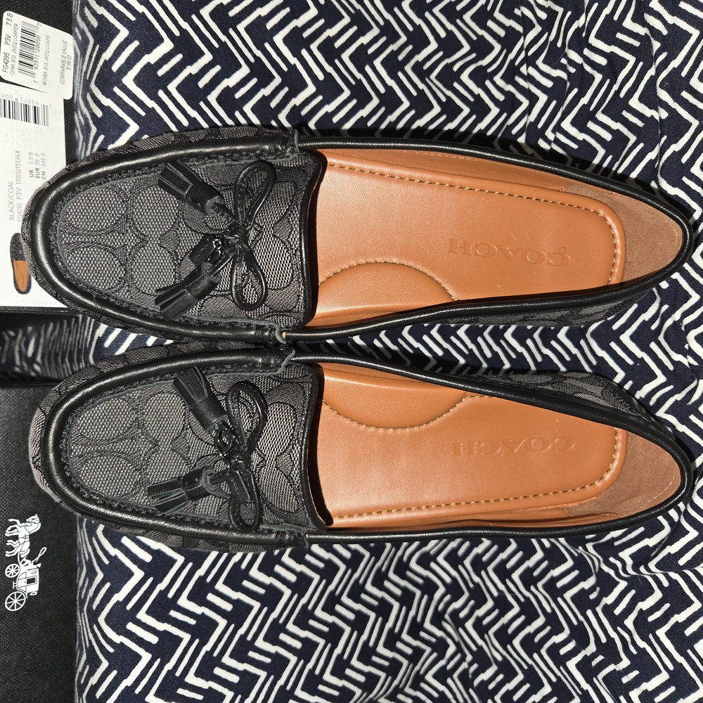 Coach Moira Signature Loafers 7.5